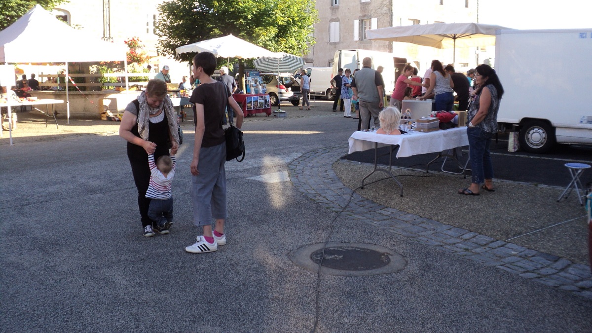 marché à Boisset