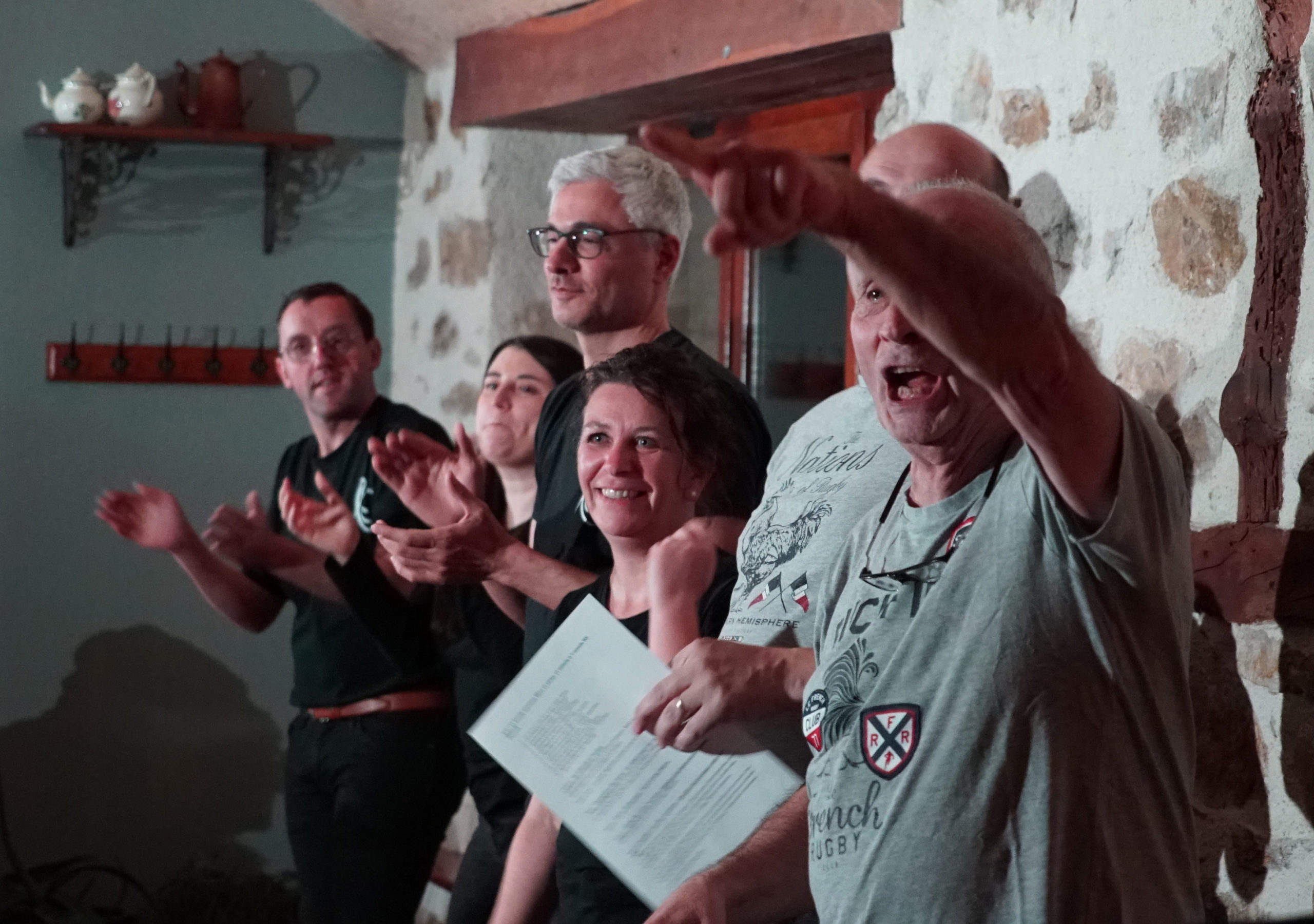 Repas-spectacle avec la troupe l'ACID_Céaux-d'Allègre