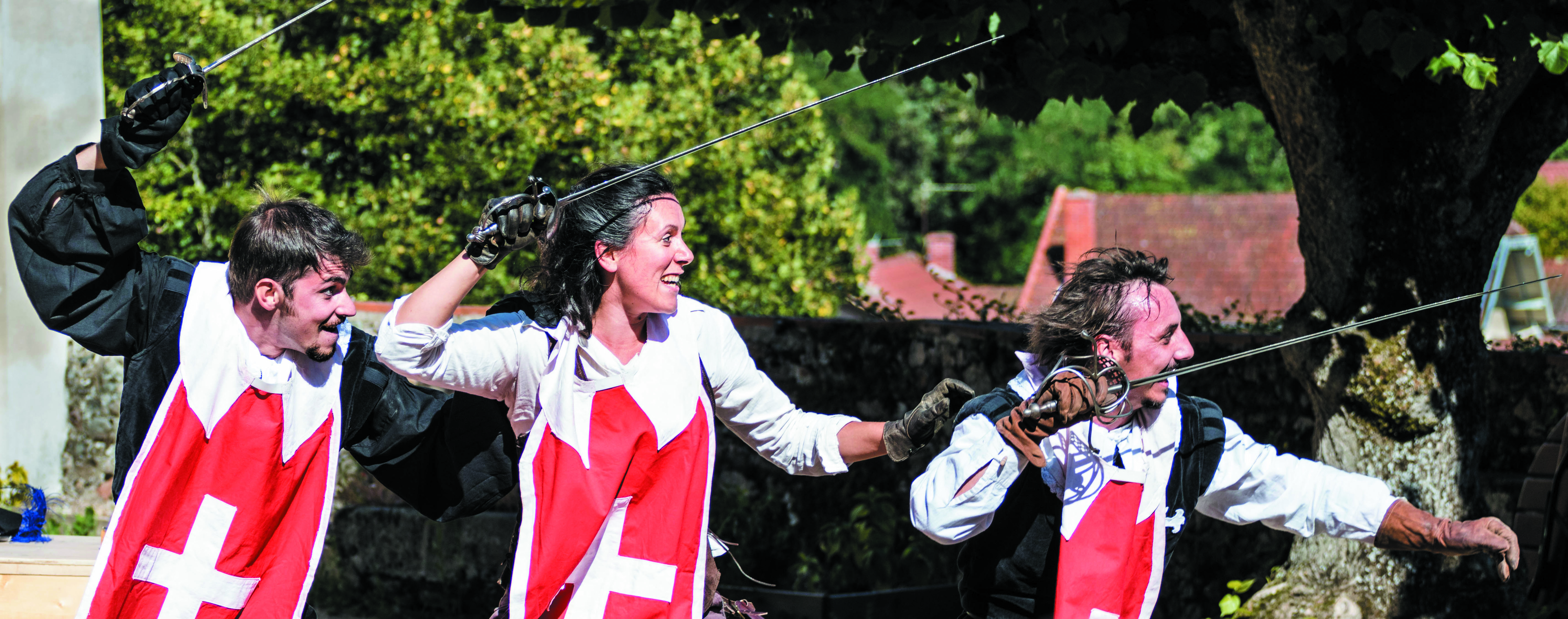 Nuit des Musées : Spectacle théâtre de rue : "Un pour tous, moi d'abord"_La Chaise-Dieu