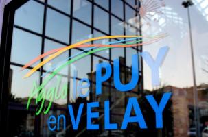 La Communauté d'Agglomération du Puy-en-Velay regroupe 72 communes du département.