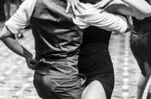 EVE_stage_bachata