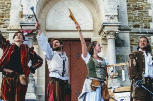Scarashow, spectacle de capes et d'épées_Le Puy-en-Velay