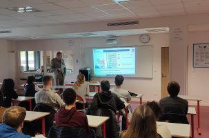 Des lycéens yssingelais sensibilisés au droit de la guerre