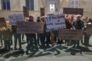 Polignac, uni, pour sauvegarder l'intégralité de l'équipe enseignante de son école.