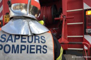 Ce jeudi 3 décembre 2020, un automobiliste a vu de la fumée s'échapper de son moteur rue du grand tournant à Yssingeaux.