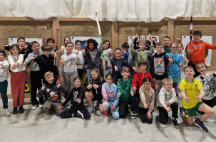 Les élèves des écoles de Beauzac au cours de stages de tir à l'arc