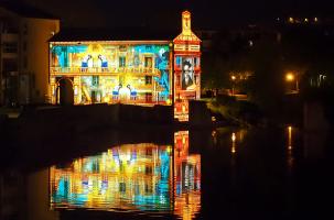Puy de lumières magnifie la médiathèque de Brives depuis 2018.