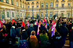 Colère et stupéfaction devant la préfecture du Puy-en-Velay