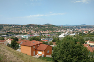 La zone de Chirel est partagée entre Le Puy et Vals.
