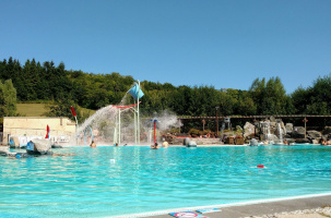 La piscine de Saint-Paulien avant condamnation du bassin extérieur.