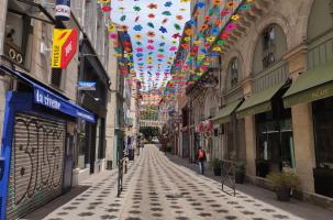 Rue Porte Aiguières au Puy-en-Velay.