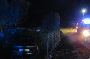 Accident de voiture de nuit avec voiture du samu