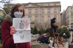 Le marché du Puy en Velay animé par le lancement du journal "Le Pavé"