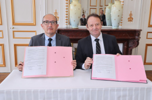 Le recteur Karim Benmiloud et Cyrille Moreau, directeur d’Enedis en Auvergne