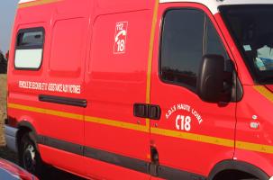 Les pompiers de Haute-Loire ont cédé l'un de leur véhicule à une association. 