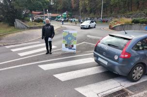 La FFMC 43 a organisé une opération de sensibilisation à l'utilisation du clignotant.