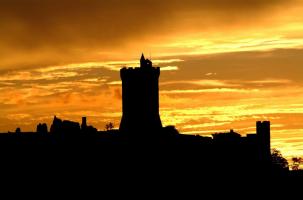 Polignac la forteresse et un coucher de soleil