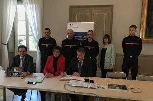 Signature du SDACR 2023 par le préfet de Haute-Loire, ce mardi 14 mars.