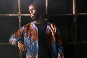 Youssoupha sera en concert acoustique au Théâtre du Puy vendredi.