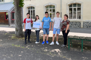 Remise du chèque pour l'association Les Seintinelles