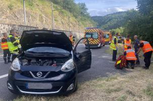 La RD 103 est connue pour être une voie rapide et ponctuée de virages dangereux. 