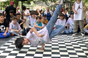 Et vous ? Vous êtes partants pour devenir un B-Boy ou une B-Girl ? 