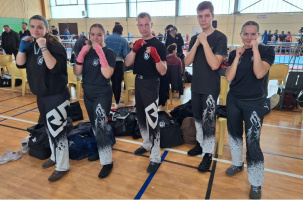 Louise, Lucie, Johnny, Paul et Nina du Blavozy Boxe française. 