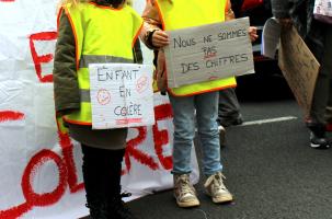 Les premières victimes des suppressions de classes ? Les enfants.