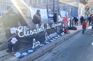 Mais qui est donc cette Elisabeth qui pousse un peu les bornes ? 