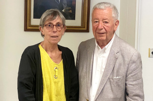 Josiane Mialon et André Chapaveire portent le drapeau du NFP dans la 2è circo Hte-Loire