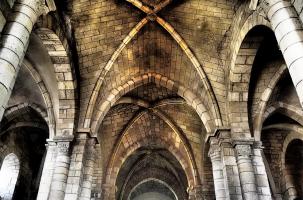 Les arches de l'Eglise tout entière souillés par l'agissement de certains de ses membres.