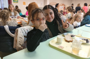 Les grands se sont positionnés en ange gardien pour les plus petits. 