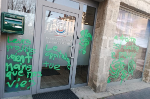 La permanence de Laurent Duplomb prise pour cible par des tags