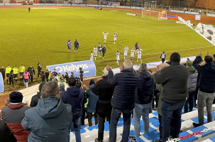 Les joueurs partagent leur joie avec les supporters