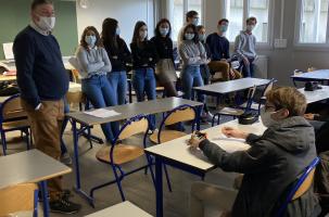 Au collège Jean Monnet d'Yssingeaux.