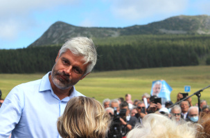 Laurent Wauquiez, en lice pour s'emparer du siège des Républicains, 2 ans avant... 2027. 