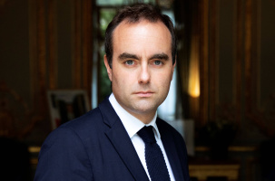 Sébastien Lecornu, 1er ministre d'un gouvernement de quelques heures. 