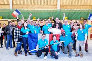 L'équipe de la Première compagnie des Archers du Velay. 