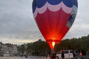 Aux alentours de 6h30, les 1er flammes mettent en pratique la fameuse poussée d'Archimède.