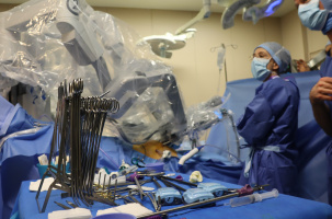 L'Intelligence artificielle au service des médecins pour des opérations de pointe. 