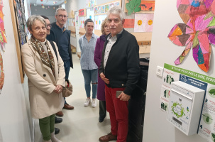 Lors de l'inauguration de la boite aux lettres, à l'école Jean de la Fontaine à Yssingeaux