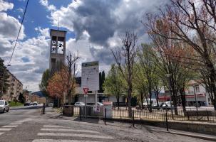 La place Eugène Pebellier est le coeur du quartier du Val-Vert au Puy-en-Velay.