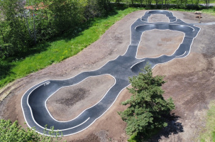 Le design du Pump track de Saint-Paulien est unique en France. 