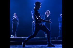 Chorégraphe, interprète et metteur en scène Français, Régis Truchy au théâtre du Puy.