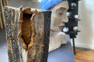 Qui se cache dans l'antre de la Galerie Atelier Ephémère ? Poussez la porte et admirez... 