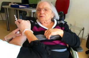 La vaccination a commencé le 19 janvier à l'EHPAD le Grand Pré de Lantriac.