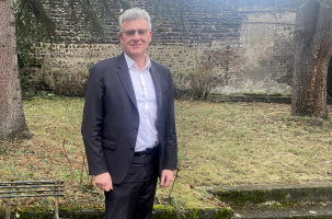 Jean-Pierre Vigier soulève 2 problèmes de taille : la valeur travail et les aides sociales