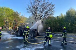 Les pompiers en intervention pour un feu de tracteur ce jeudi 20 juillet