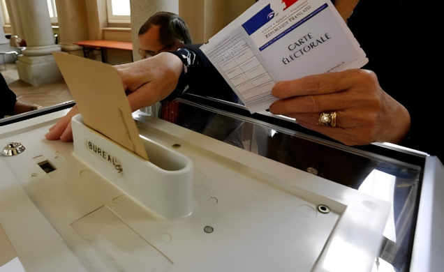 Les maires représentent le 1er maillon entre les habitants et les décisions municipales.