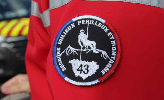 Les pompiers spécialisés sont intervenus pour secourir la victime de 62 ans. 